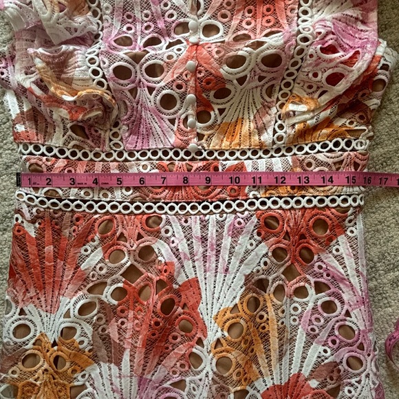 Elegant Lace Midi Dress with Ruffle Details - Picture 12 of 13